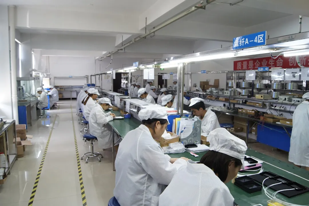 超市货架与挂钩组合方案对商品陈列效率的影响分析